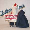 Levi's Christmas 16.25x19x12