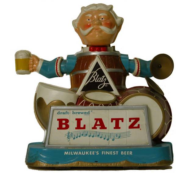 1Blatz_Milwaukee_s_Finest_Beer_11_25_x_10_x_5_.jpg