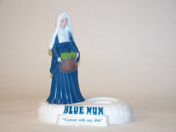 Blue Nun 14x12.5x8 