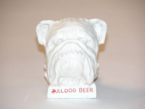 Bulldog Beer 2.75x2.5x2.5
