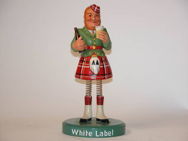 Dewar's Scotch Whisky White Label 13x6.5x6.5