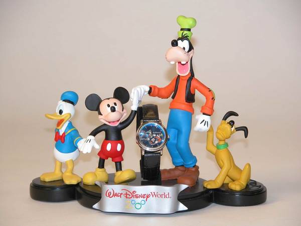 Disney Watch Display 7x9x4.5