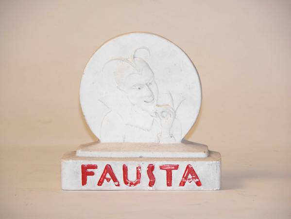 Fausta 6.5x7x2.5
