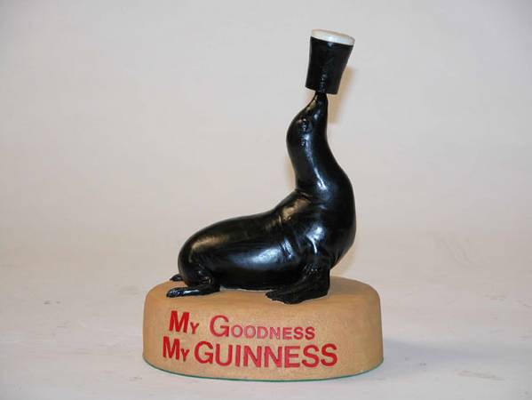 Guinness Seal 8.5x6.25x5