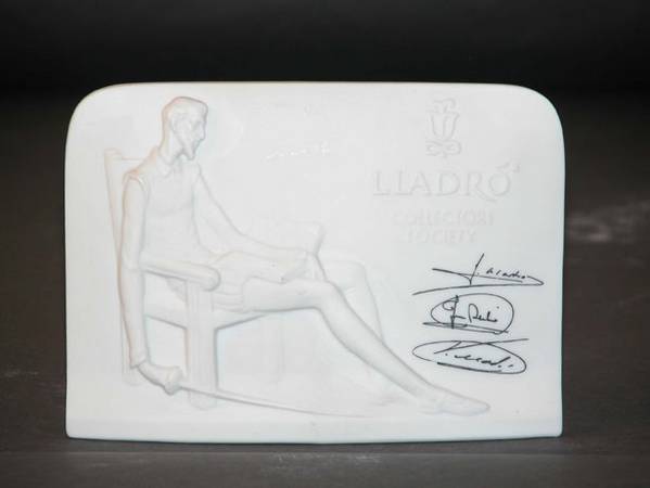 LLADRO Collectors Society 4.5x6x2.5