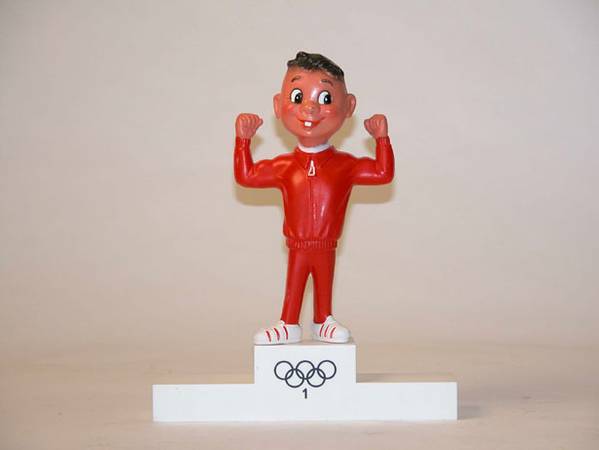 Olympic Statue 11.5x9.5x2