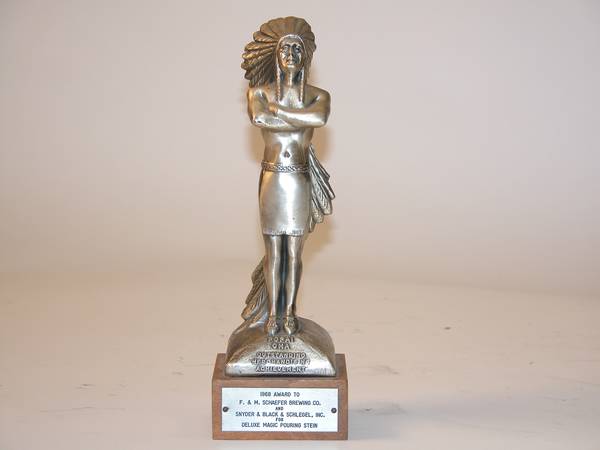 Popai Oma Award 11.5x3.75x3.25