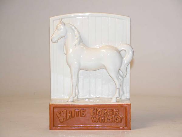 White Horse Whisky 10.25x7.5x2.5