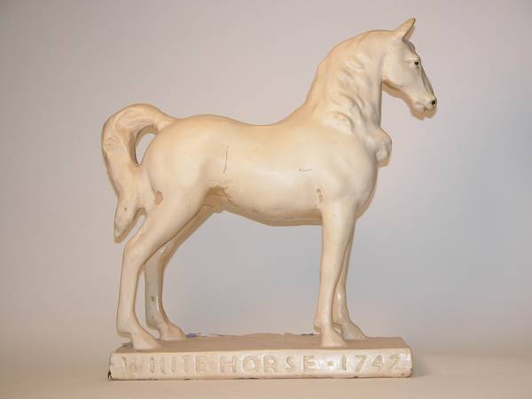 White Horse 1742,  24.5x21x8.5 