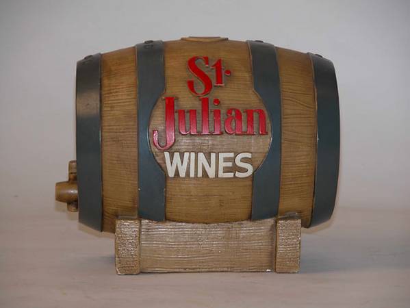 St. Julian Wines 8x10.5x7