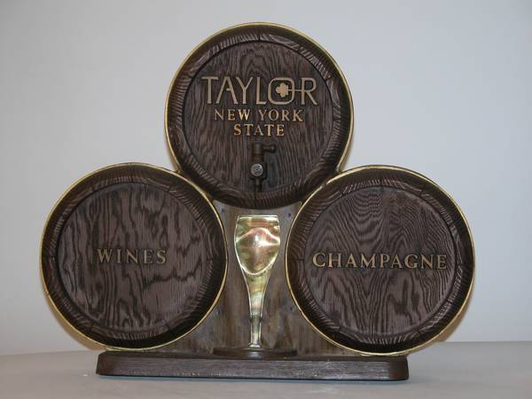 Taylor Wines 19x23x10