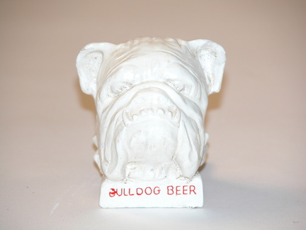 Bulldog-Beer-2.75-x-2.5-x-2.5