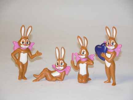Cadbury-Caramel-Bunnys-4-x-2.75-x-1