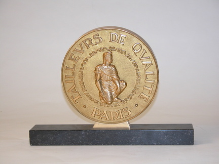 Taillevrs-De-Qvalite-Paris-11.5-x-15.75-x-2.75