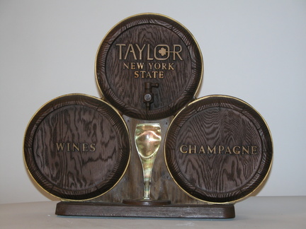 Taylor-Wines-19-x-23-x-10