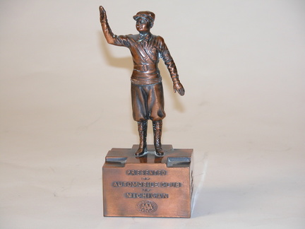 AAA Automobile Club  7.5 x 3 x 2.5 