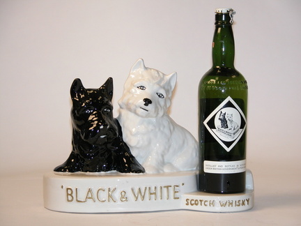 Black &amp; White 13 x 13.75 x 4.5 